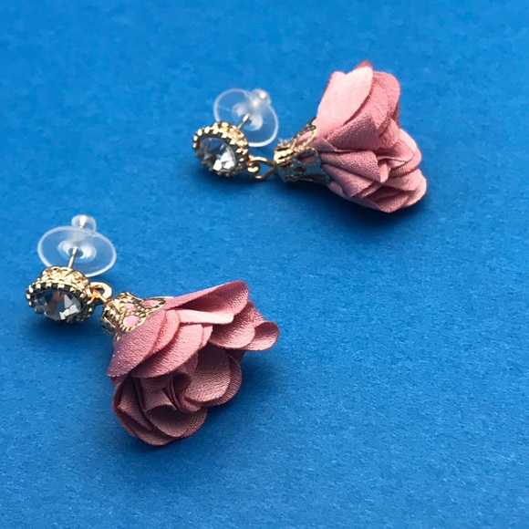 Rose silk flower earrings with rhinestone - Picture 8 of 8